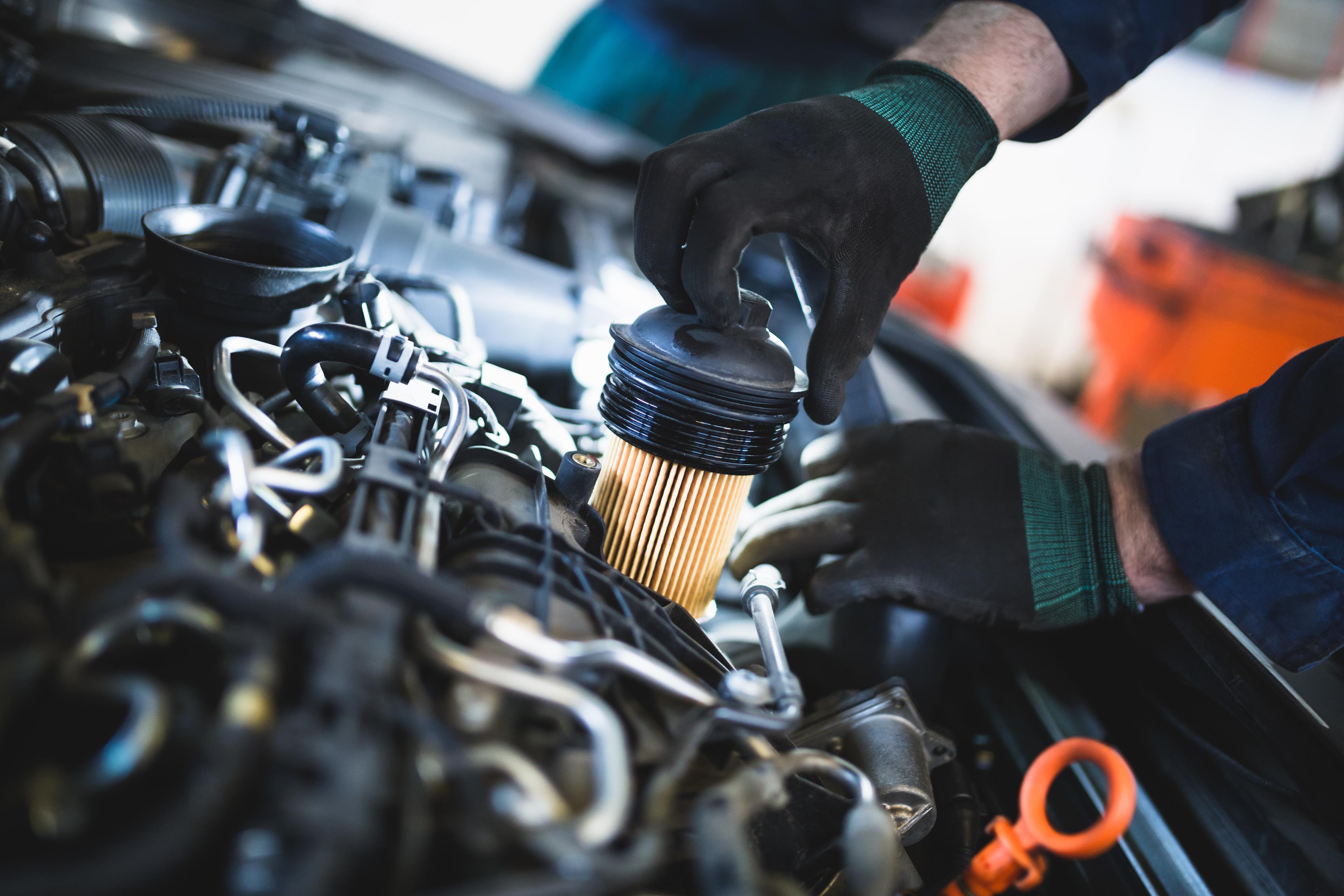 Changing engine oil